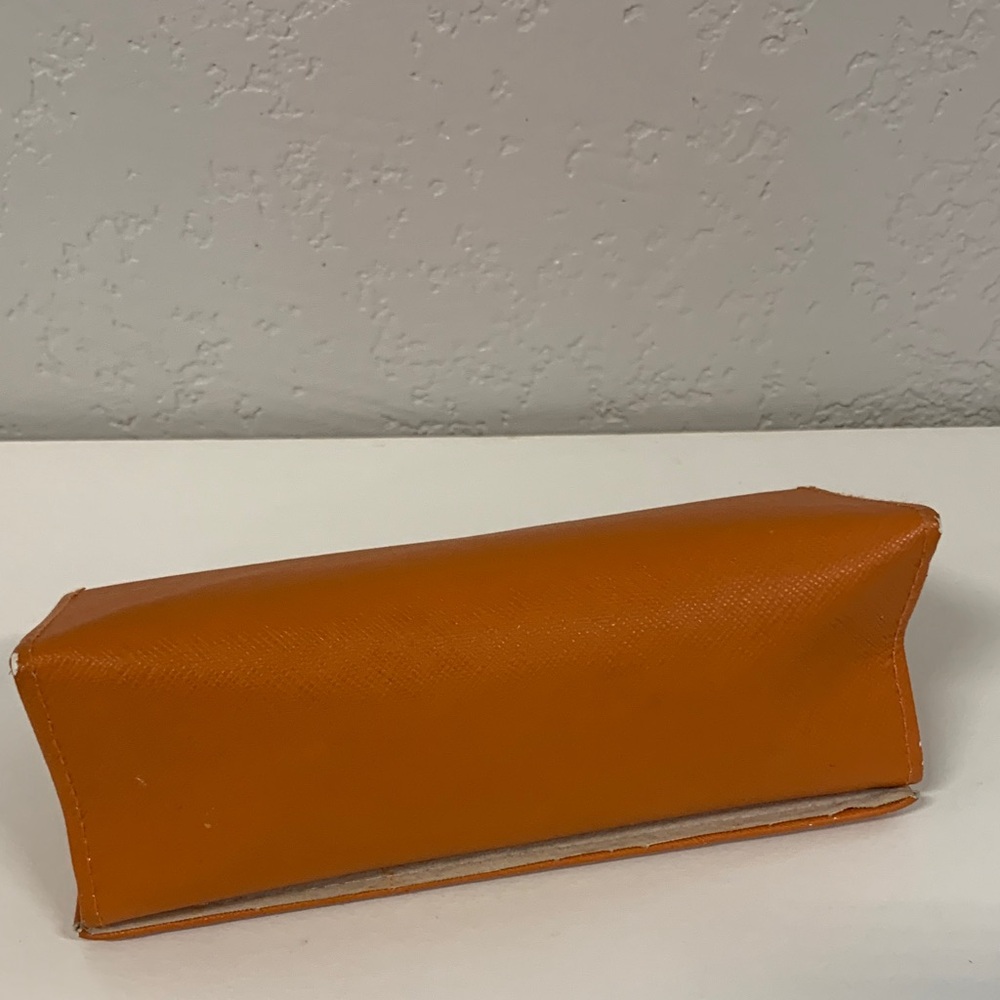 Tory Burch Black Frame Sunglasses with Orange Logo Case - Picture 11 of 13